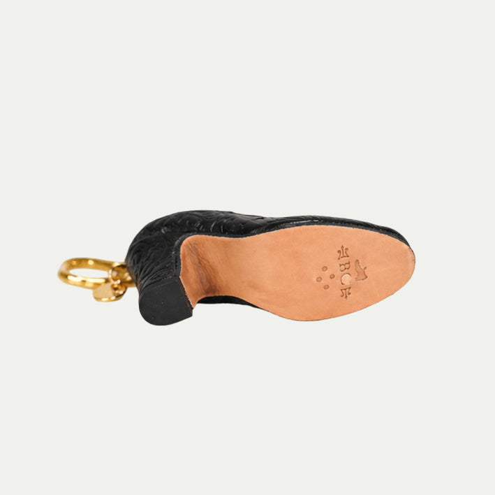 Charm Repujado Negro I Llavero flamenco